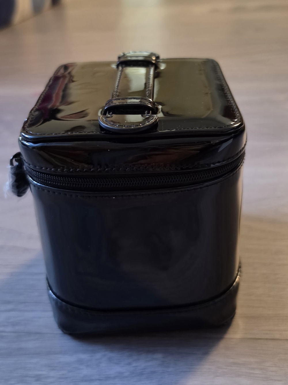 Dior Black Patent Leather Cosmetic Case with Embossed CD - Picture 7 of 11